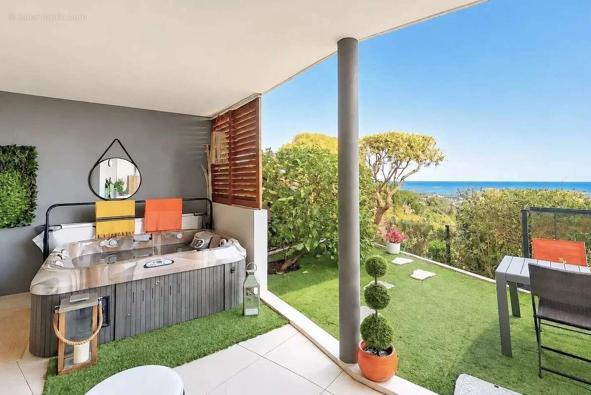 Appartement à HYERES