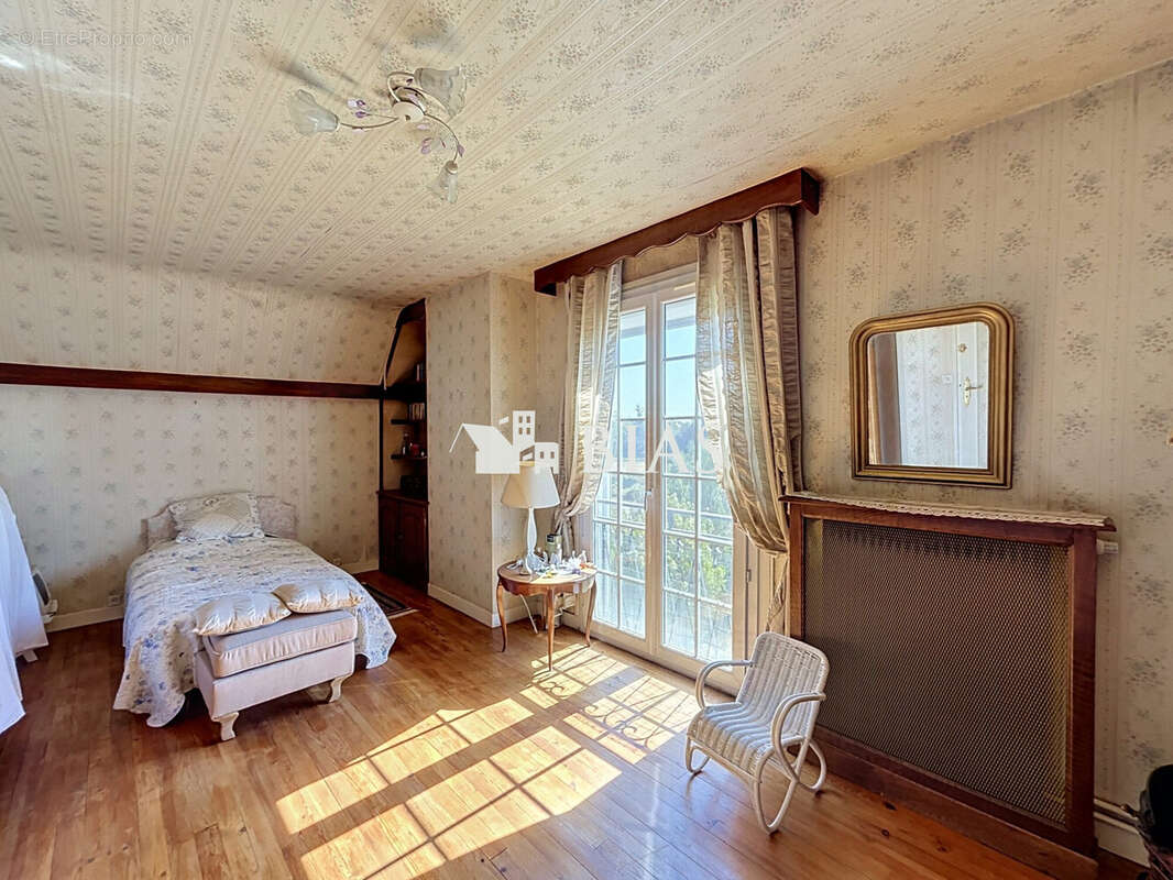 Maison 171 m² à Oissel  - photo 9
