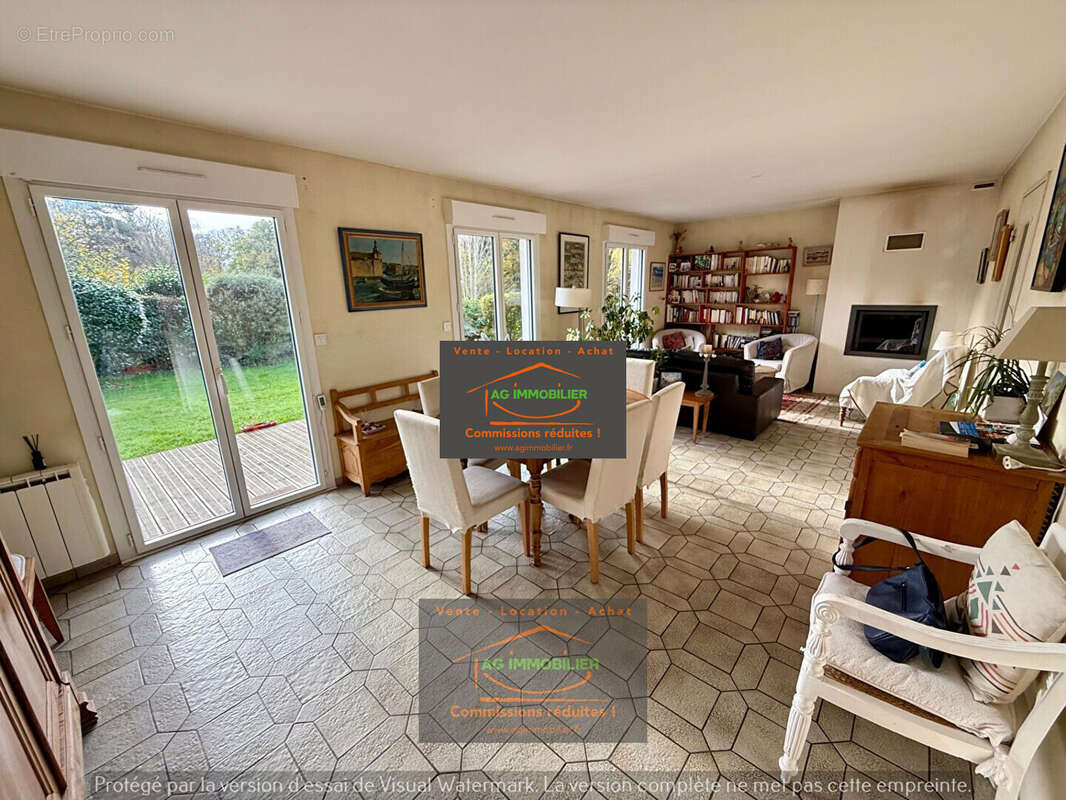 Maison à MONTGERMONT