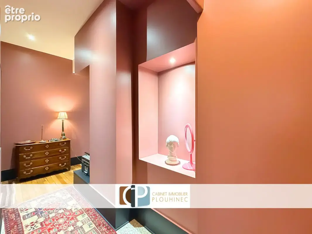 Charme & élégance pour ce bel appartement rénové avec garage. - photo 17
