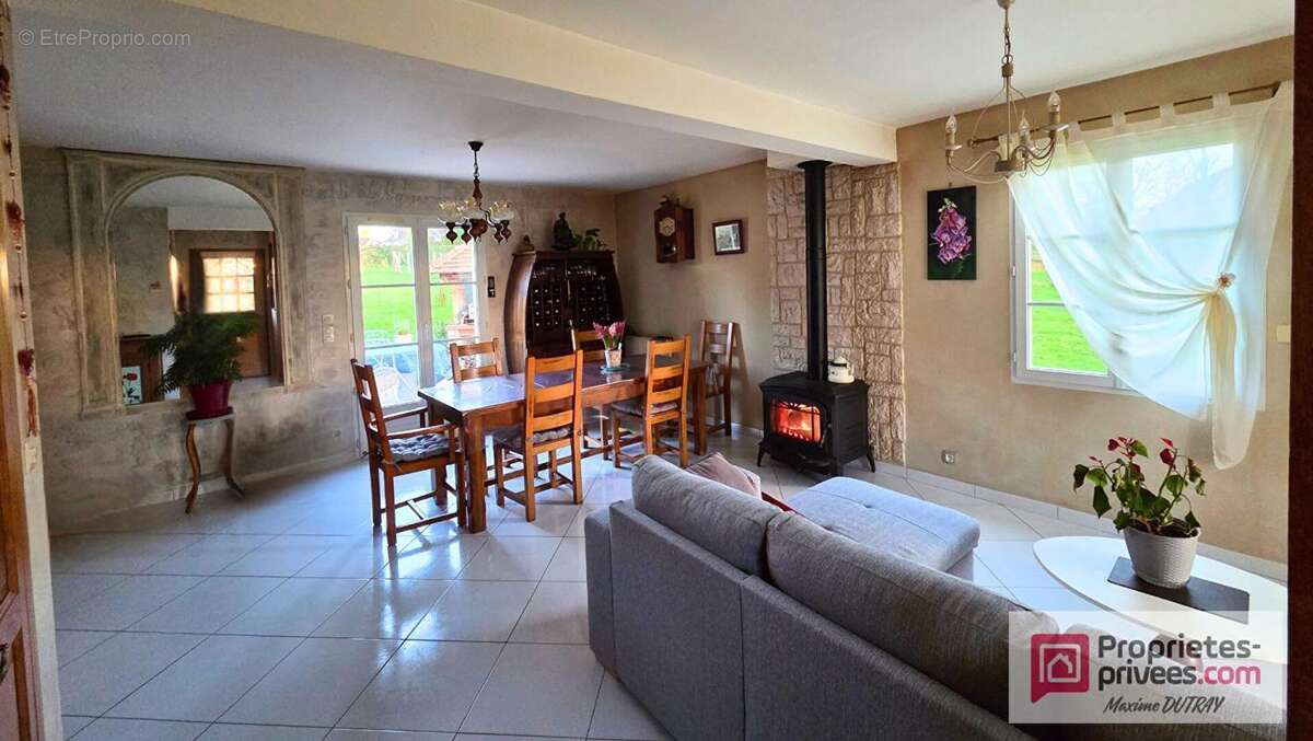 Maison à NEUVILLE-SUR-BRENNE