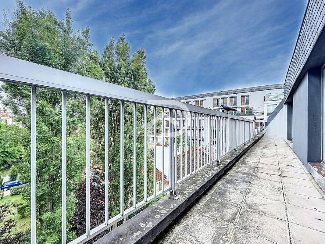 Appartement à COURBEVOIE