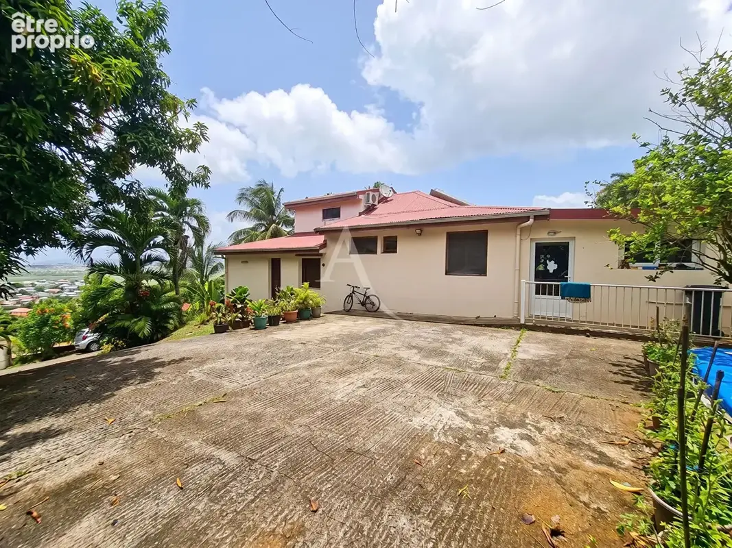 Maison à LE LAMENTIN