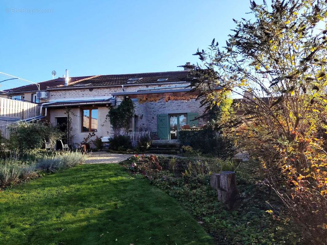 Maison à LA BASSE-VAIVRE