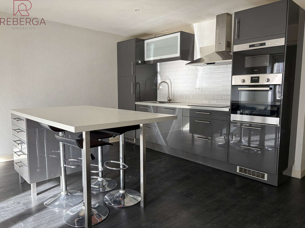 Appartement T3 en centre-ville de Mazamet - photo 2