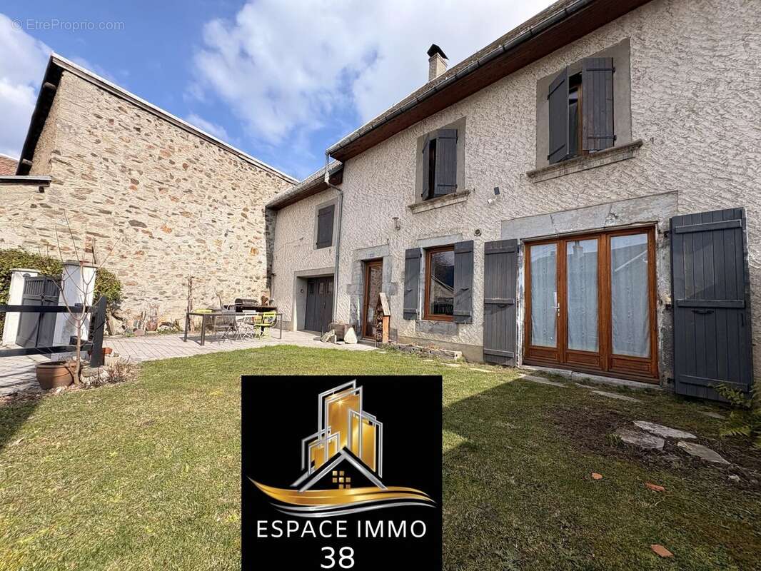 Maison à LA MURE