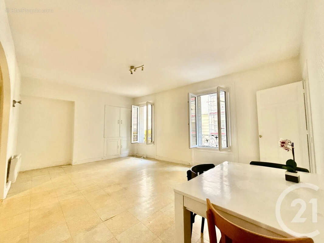 Appartement à CLICHY