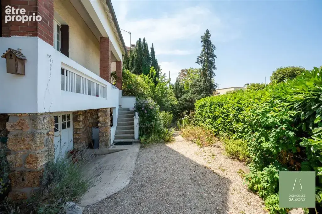 Maison 6 pièces 128 m² à vendre à Le Vesinet (78110) - photo 2