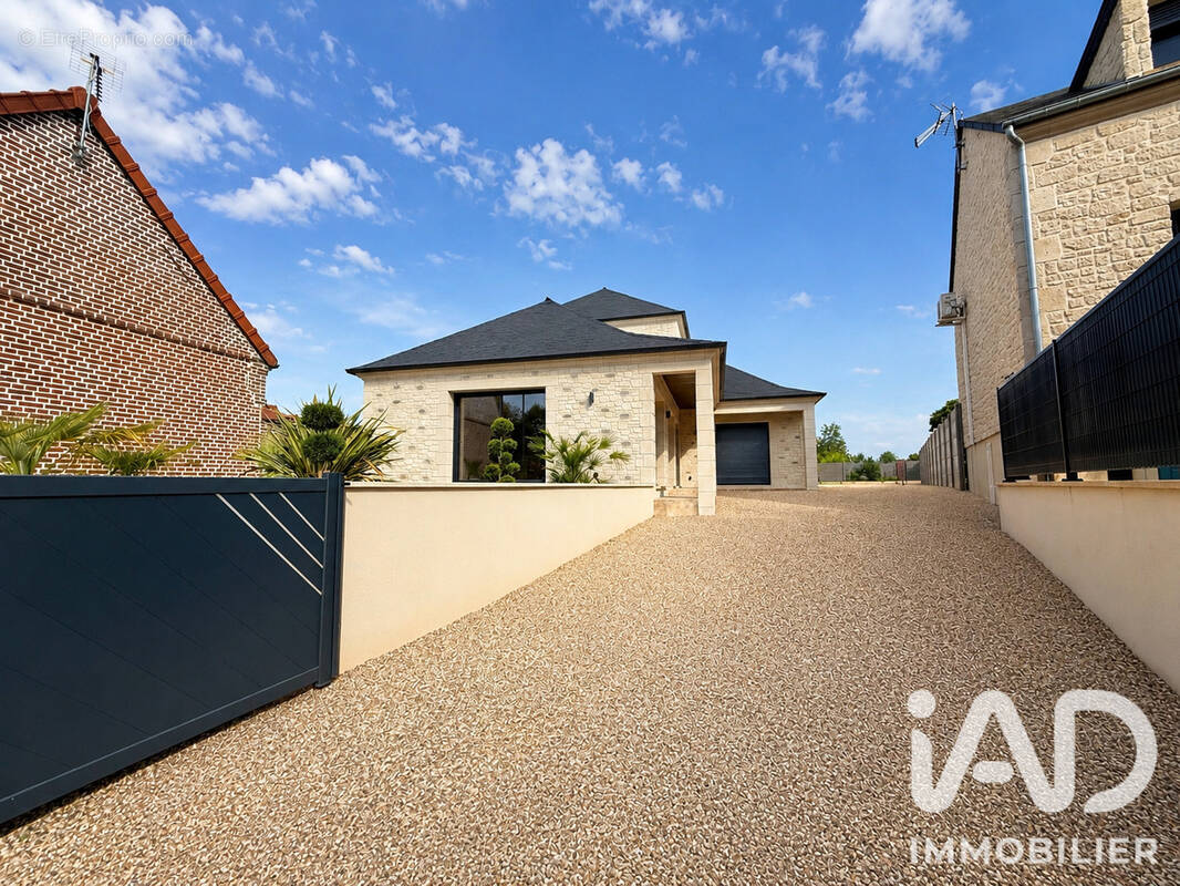 Maison 146 m² à Allonne  - photo 1