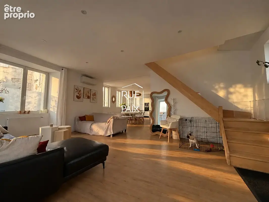 Maison de ville rénovée avec soin et prête à vous accueillir ! - photo 3