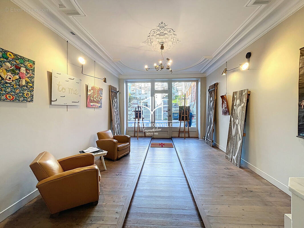 Commerce à TROUVILLE-SUR-MER