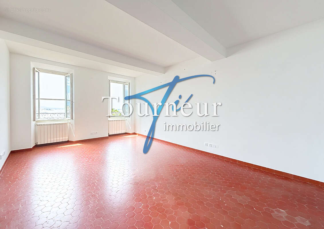 Appartement à SANARY-SUR-MER