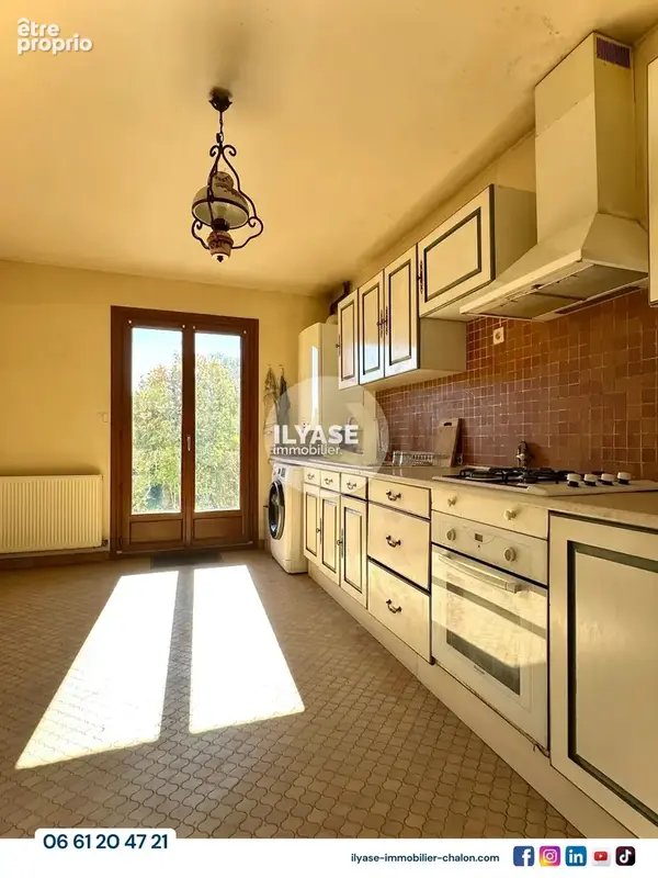 Maison avec 5 chambres, 2 salles d’eau et terrain de 1 358 m2 - photo 11