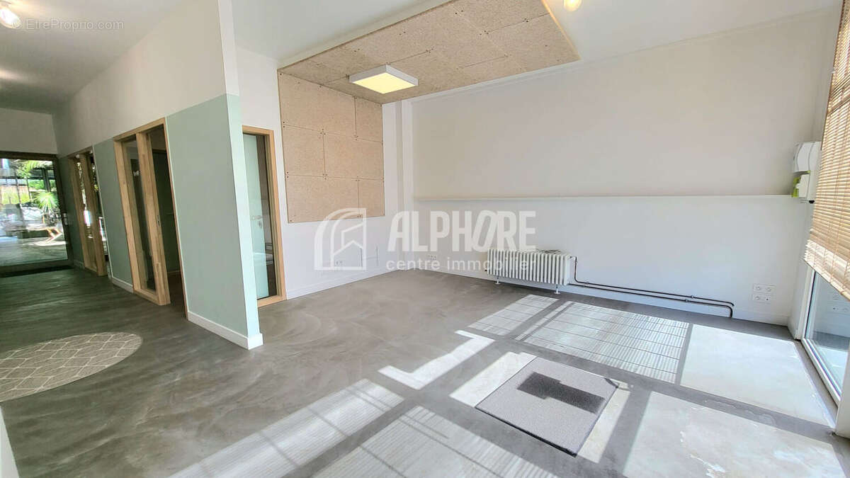 Maison à vendre à Saint Nazaire - Usage mixte bureau et résidence - photo 10