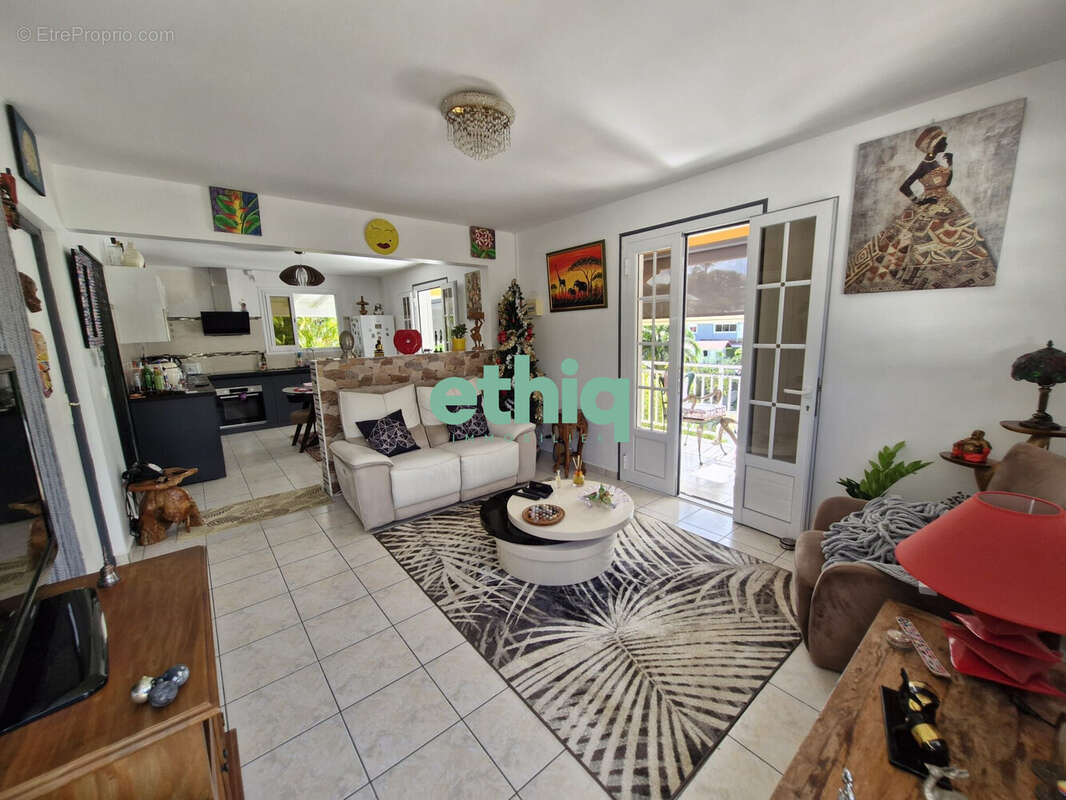 Maison à SAINTE-ANNE