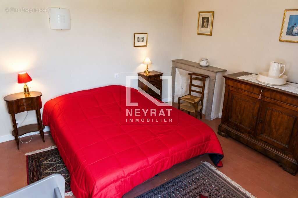 Maison à SAINT-BONNET-DE-VIEILLE-VIGNE