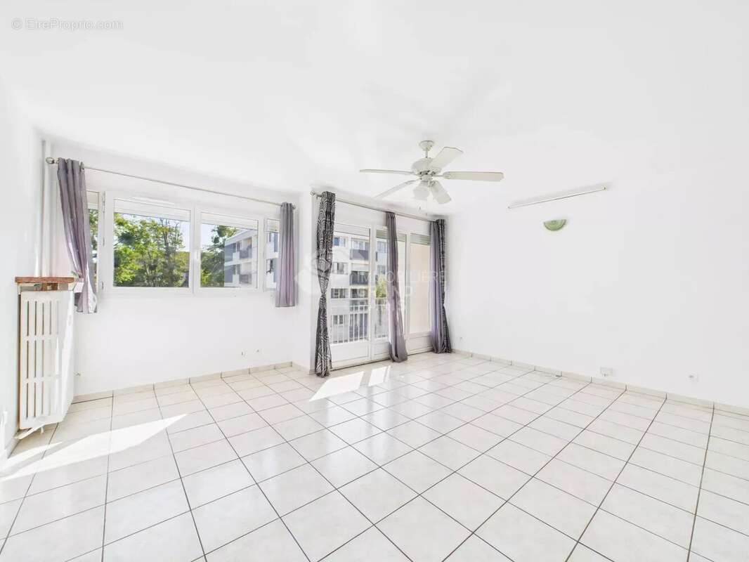 Appartement à VILLENEUVE-LE-ROI