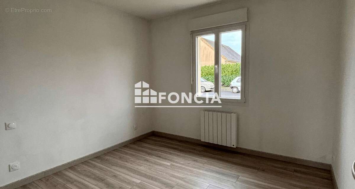 Maison à FRESNAY-SUR-SARTHE