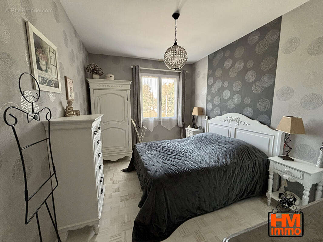 Maison à SAINT-JUST-LE-MARTEL