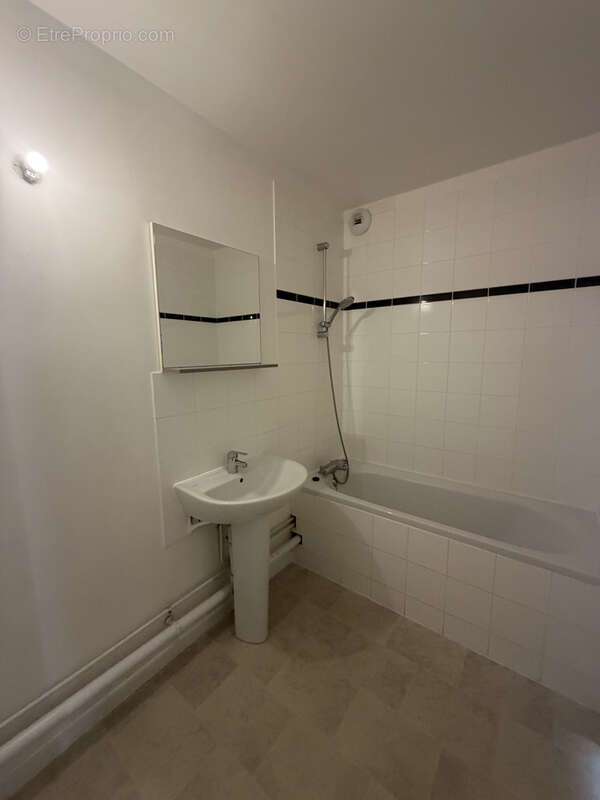 Amiens secteur quai de la somme : tres bel appartement t2 de 43.22 m2 avec parking en sous-sol - photo 7