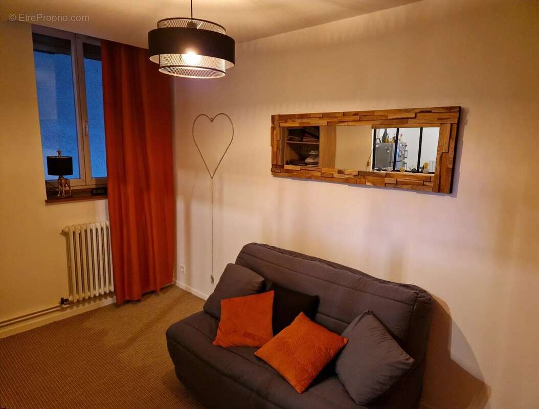 Appartement à PONT-DE-VEYLE