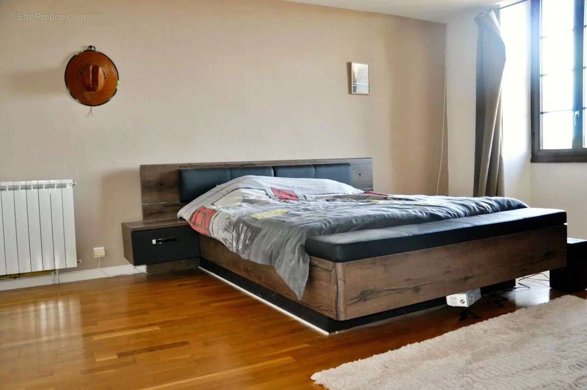 Maison à MONSEMPRON-LIBOS