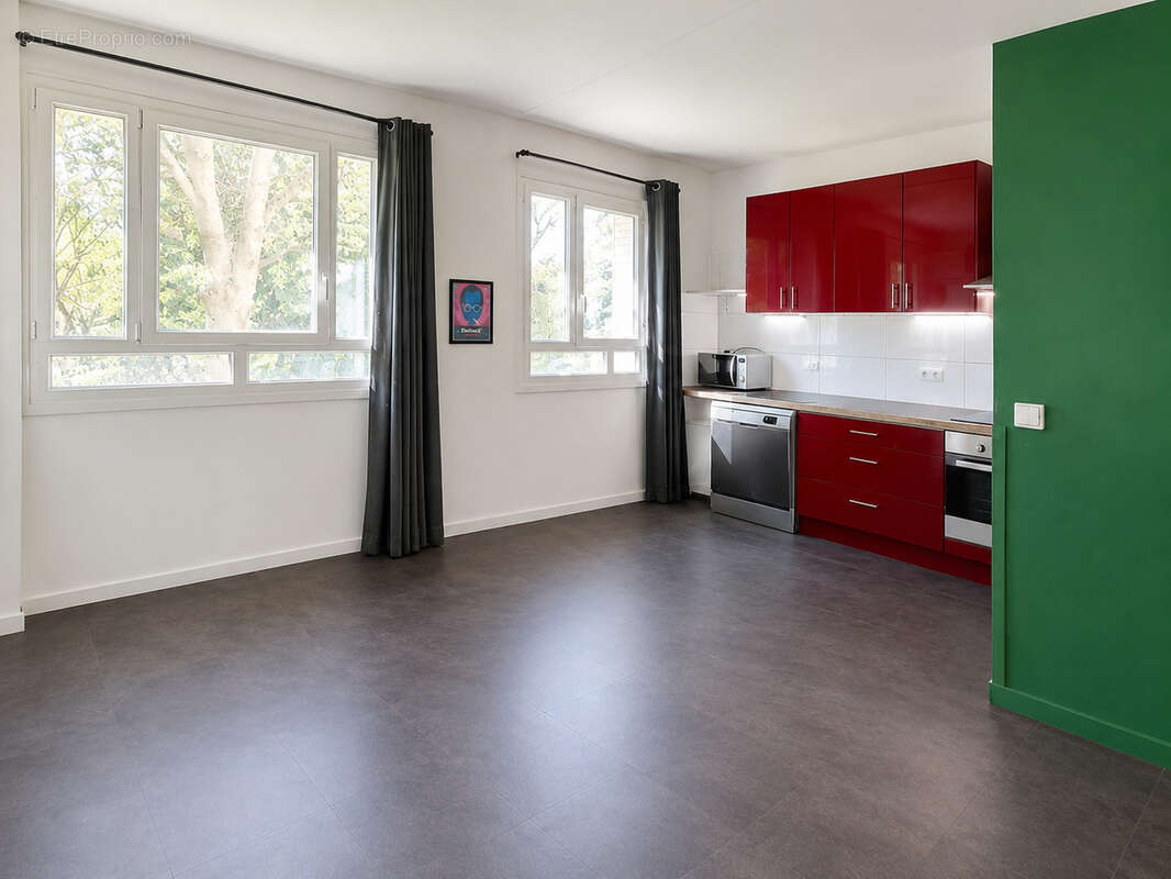  Charmant studio transformé en 2 pièces   Idéalement situé à 5 min à pied du métro Créteil-Préfecture - photo 3