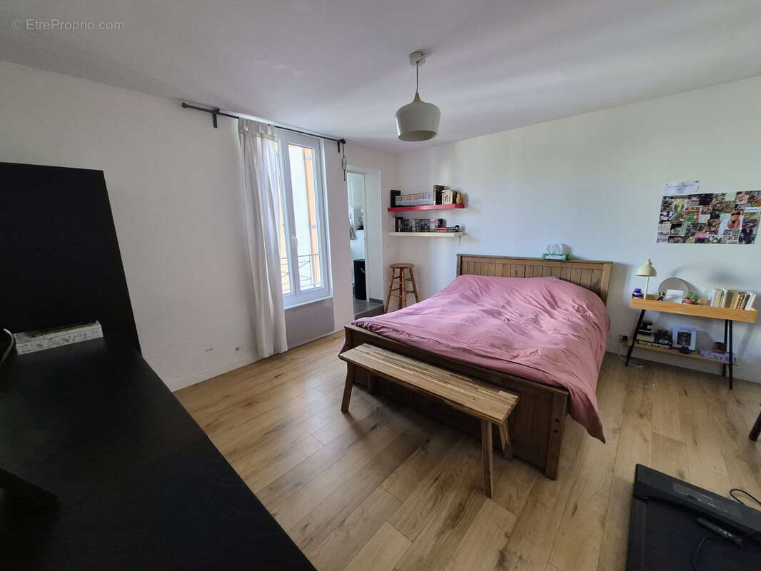 Appartement à LE PERREUX-SUR-MARNE