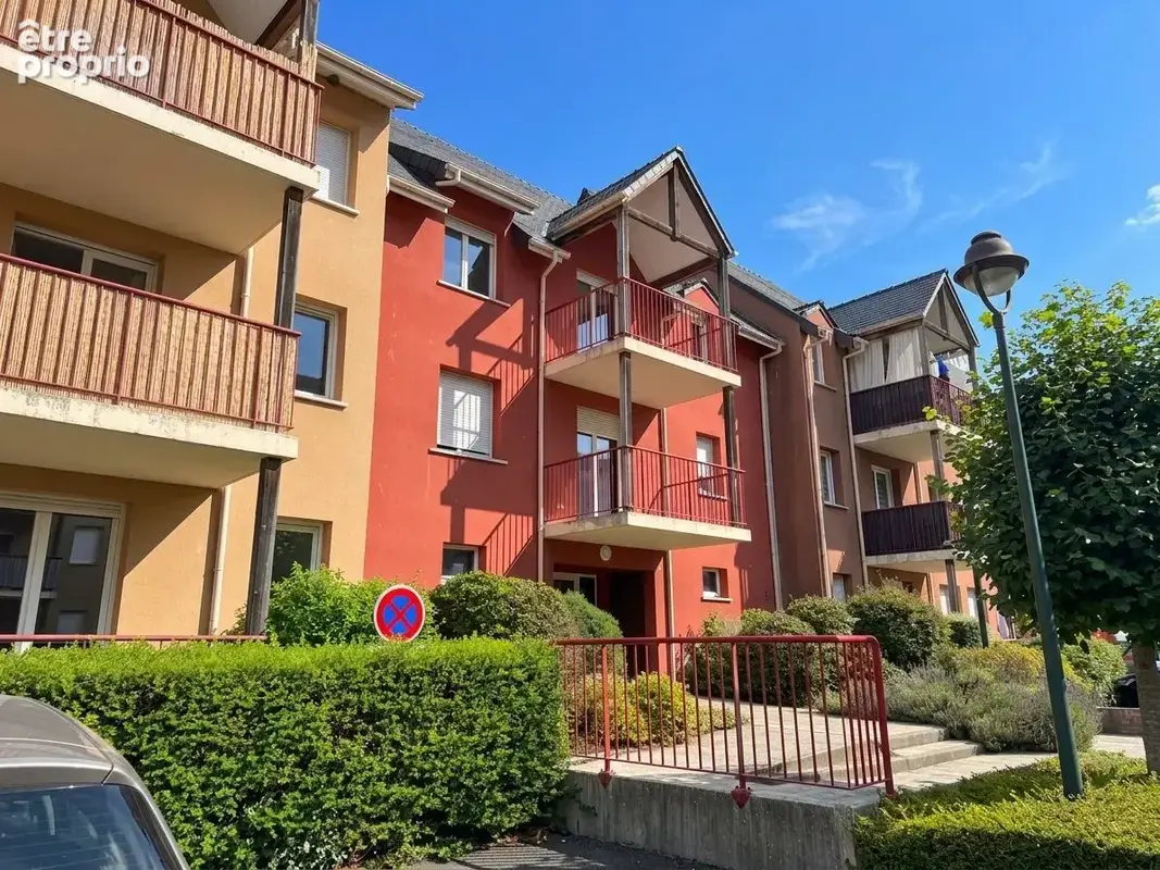 Appartement à LA RIVIERE-SAINT-SAUVEUR