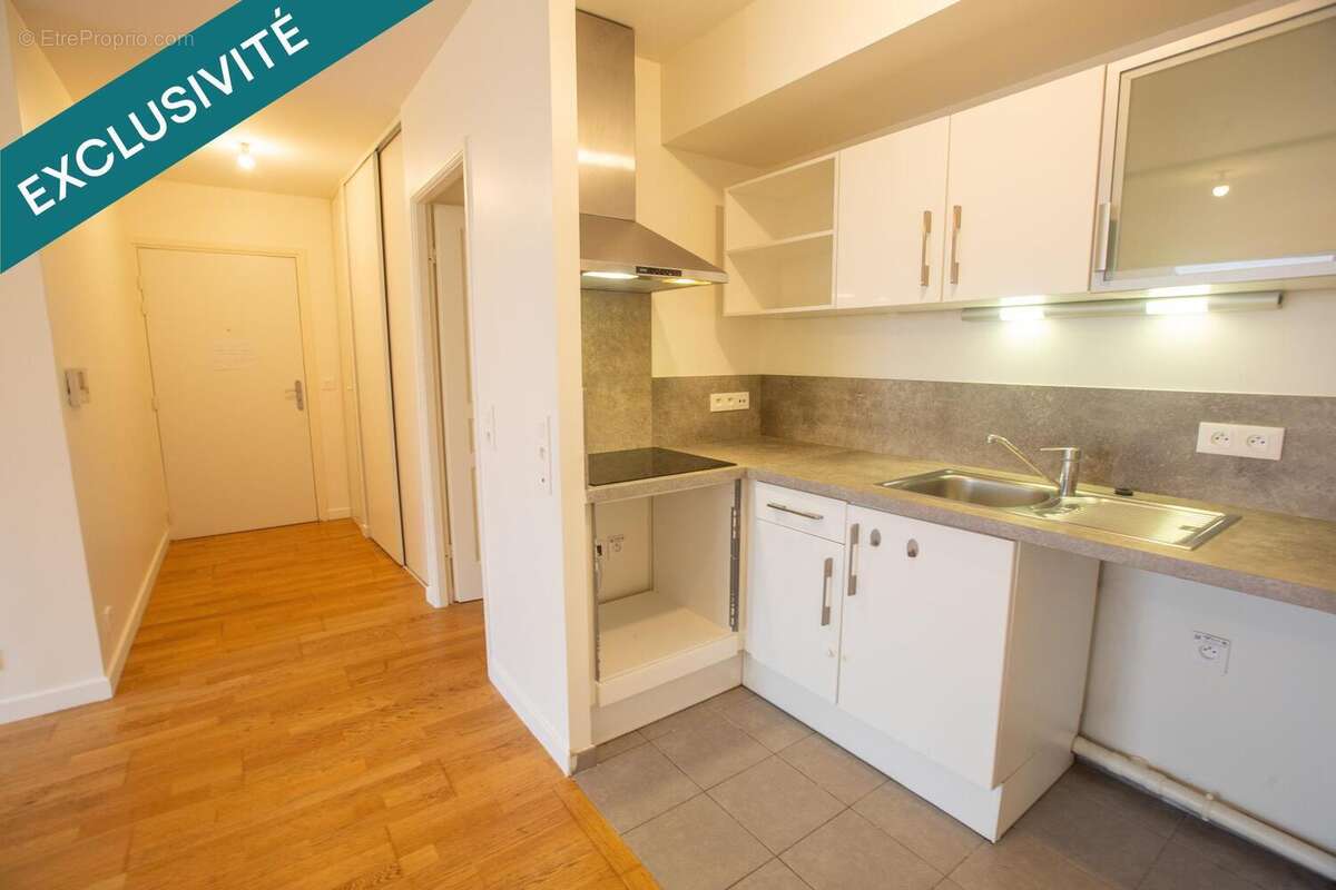 Photo 4 - Appartement à VOISINS-LE-BRETONNEUX