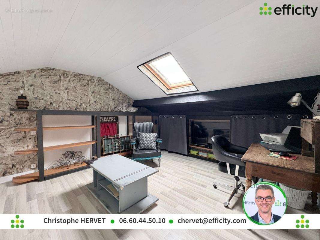 Maison à RUELLE-SUR-TOUVRE