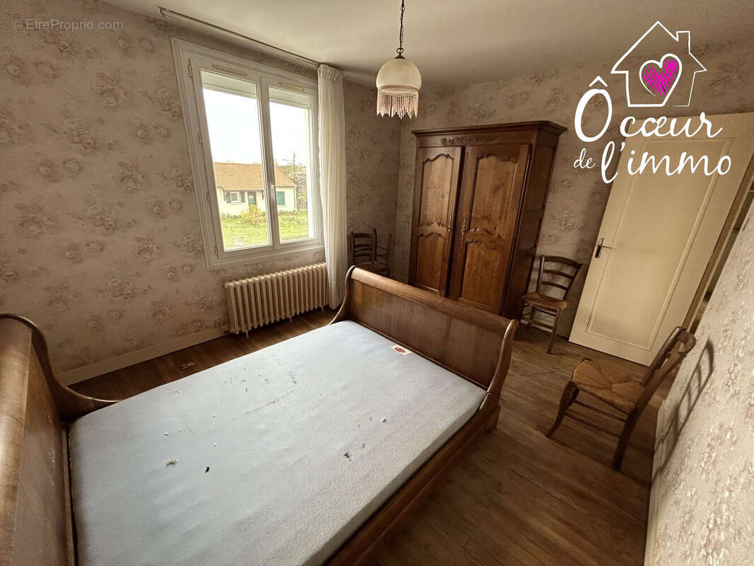 Maison à CHANTELOUP-LES-BOIS