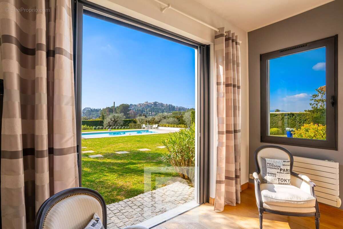 Maison à MOUGINS