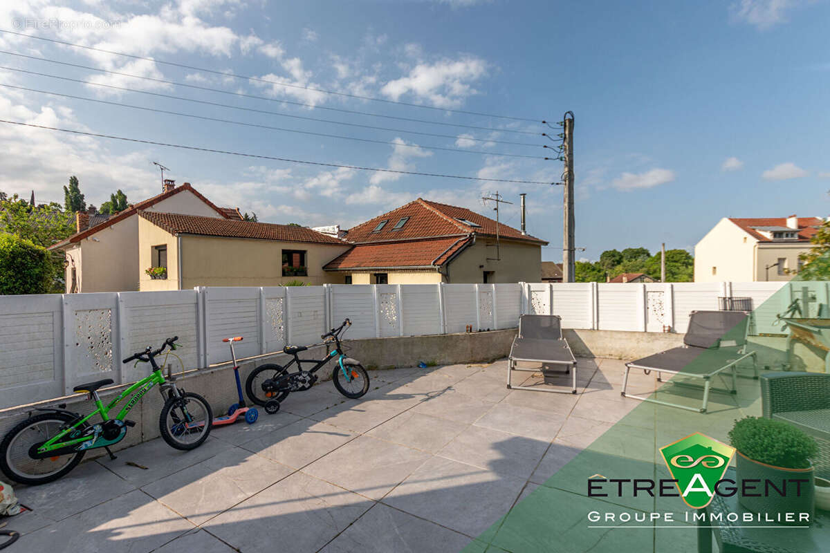 Commerce à MONTMORENCY