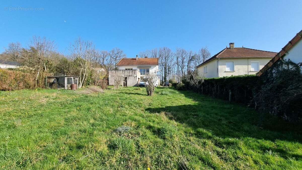 20260226152702 - Maison à NONTRON