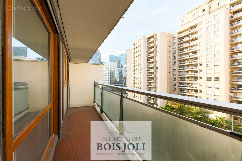 Appartement à COURBEVOIE