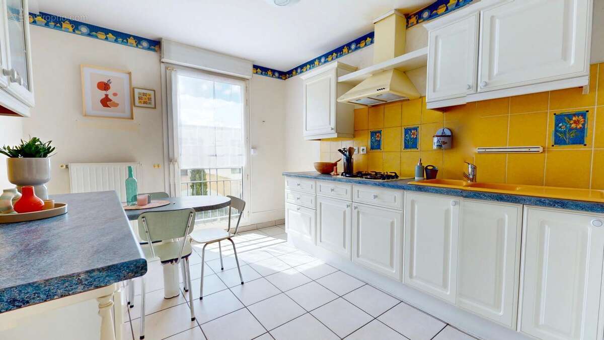 Appartement à TASSIN-LA-DEMI-LUNE