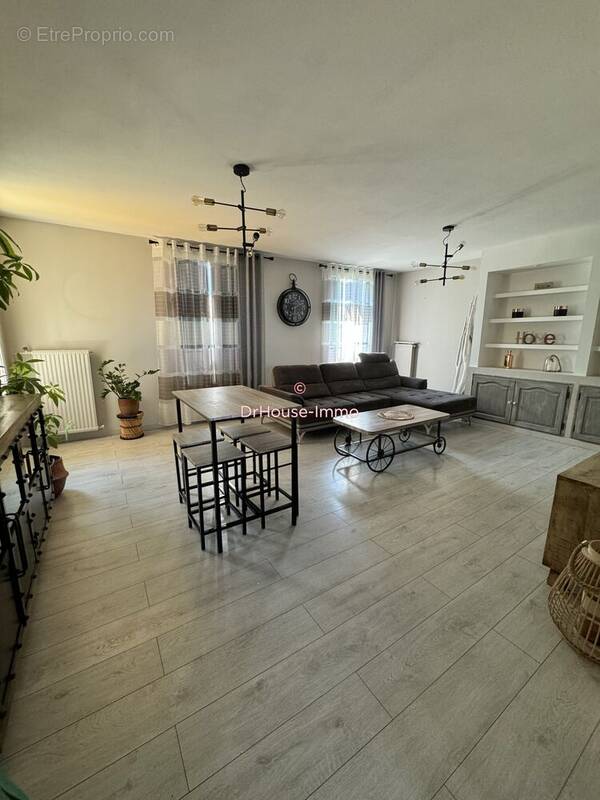 Appartement à CHATEAUNEUF-LES-MARTIGUES