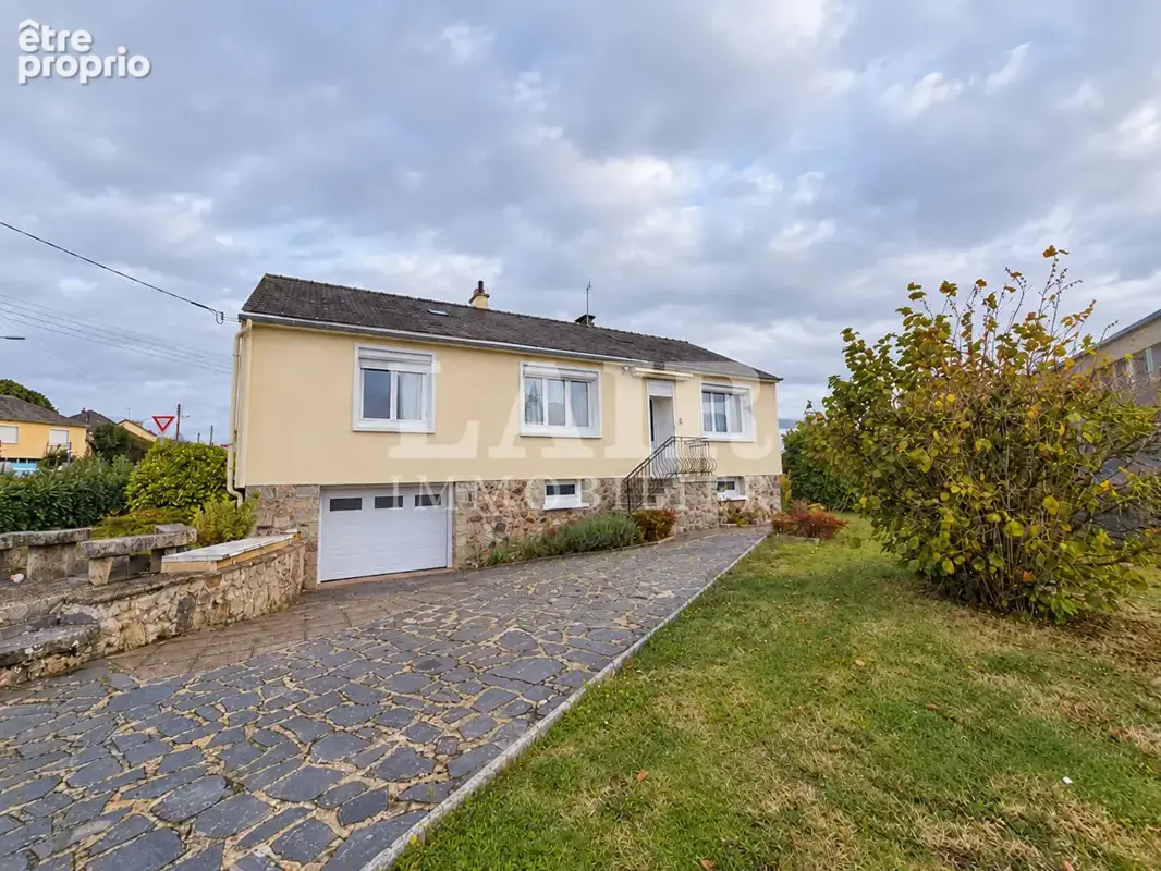 Maison à VILLAINES-LA-JUHEL