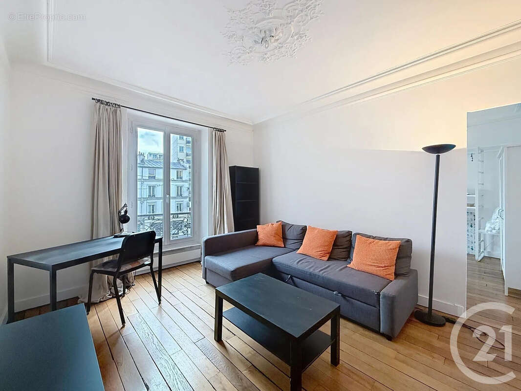 Appartement à PARIS-14E