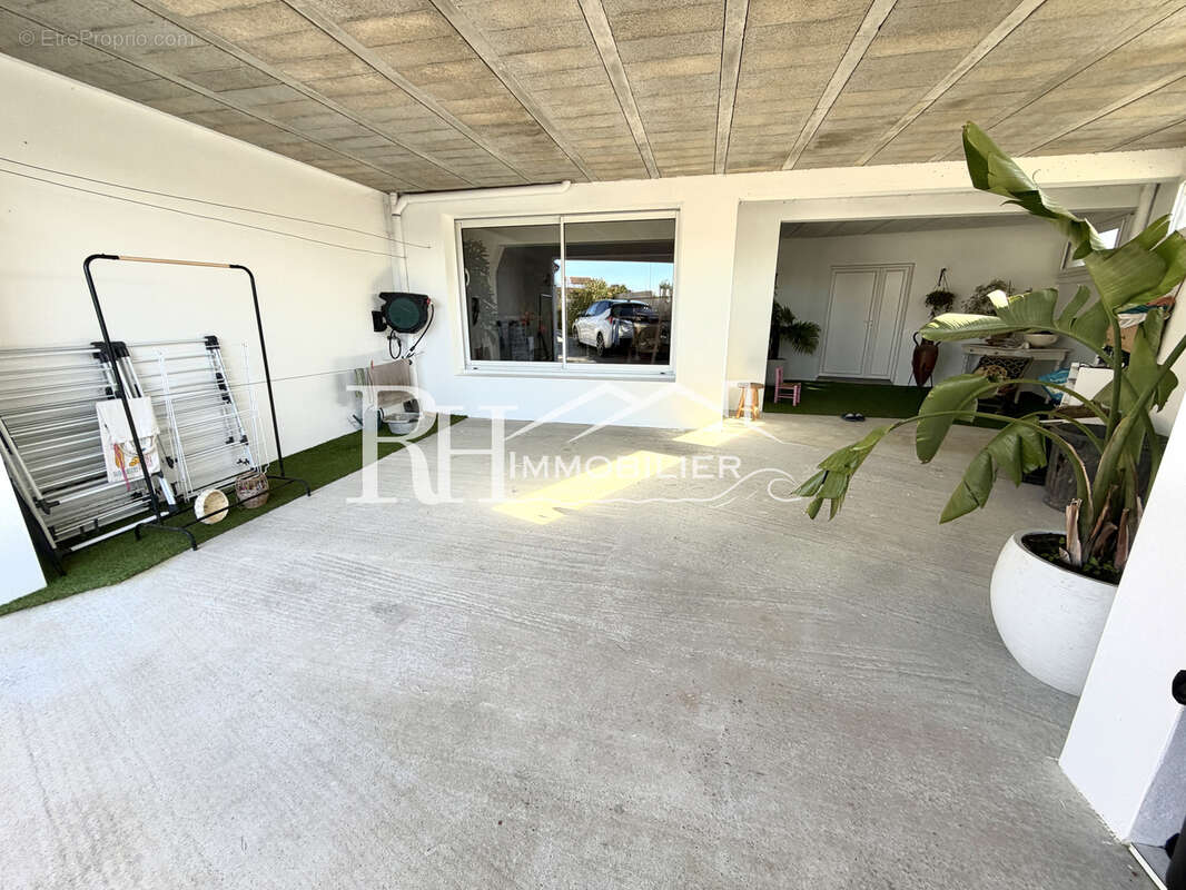 Maison rénovée - proche commerces et plage - photo 10