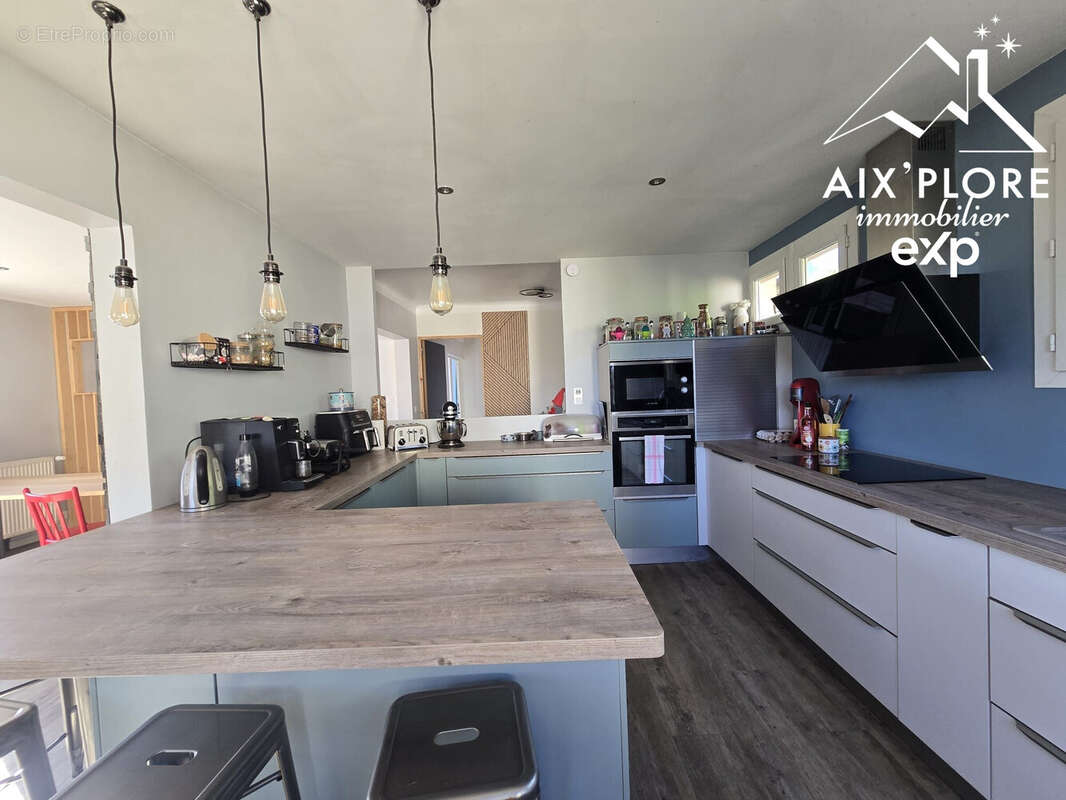 Maison 153 m² à Challes-Les-Eaux  - photo 8