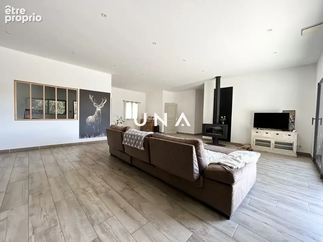 Grande maison de plain pied avec jardin a 12 km d'uzes - photo 9