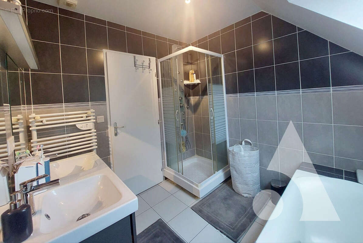 Maison à NANTEUIL-LE-HAUDOUIN