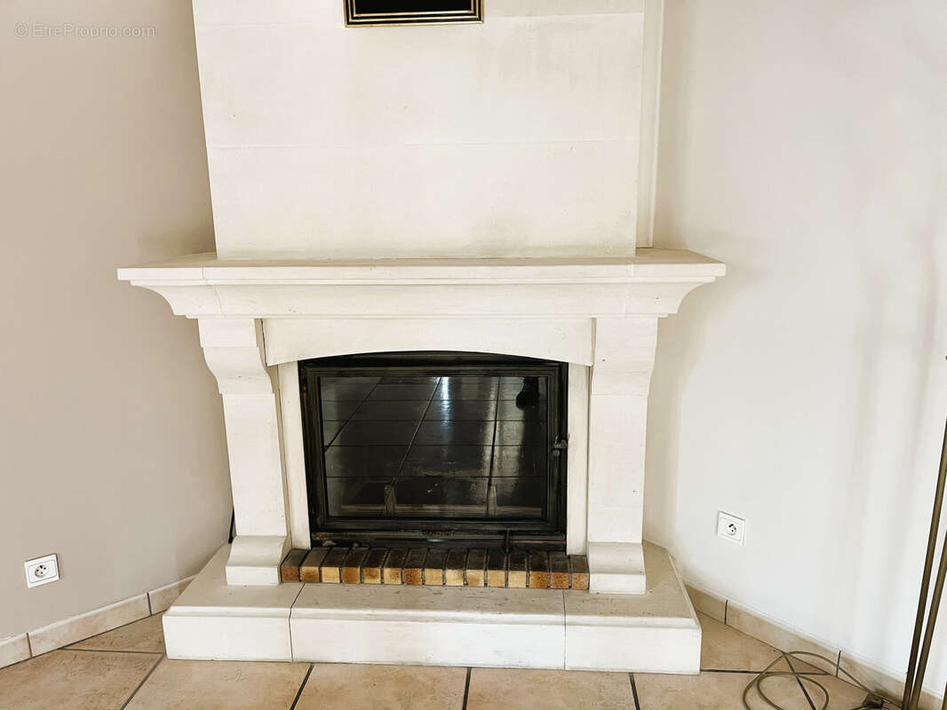 Maison à VERNEUIL-EN-HALATTE