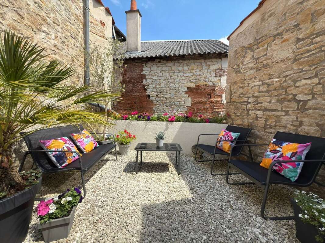 Maison à VERTEUIL-SUR-CHARENTE
