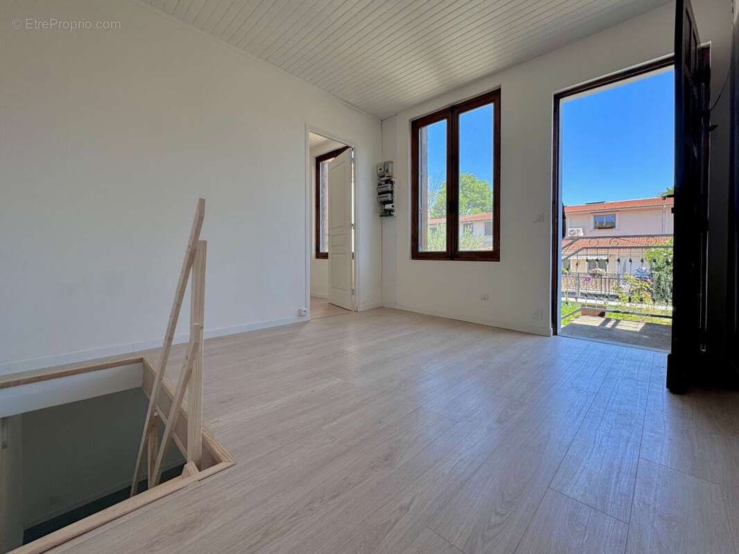 Maison à CHOISY-LE-ROI