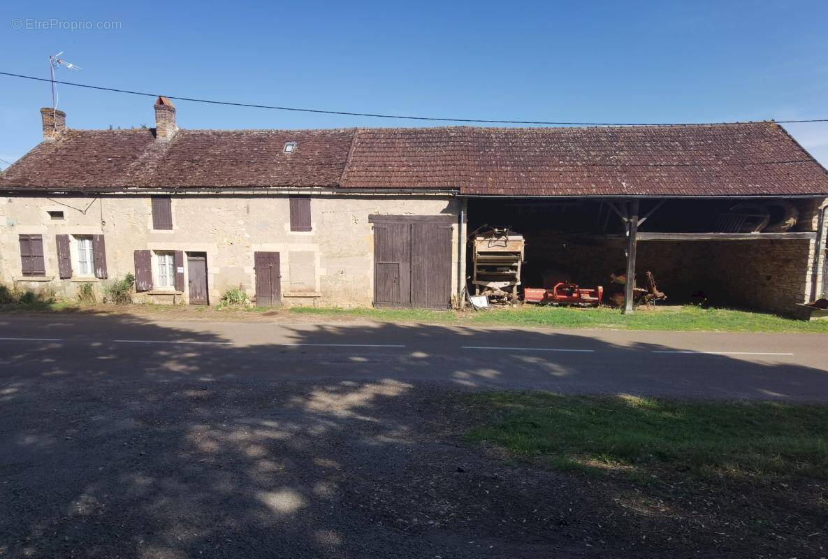 Maison à BRINON-SUR-BEUVRON