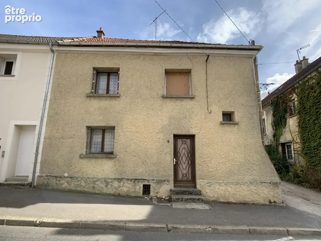Maison à CHAUCONIN-NEUFMONTIERS