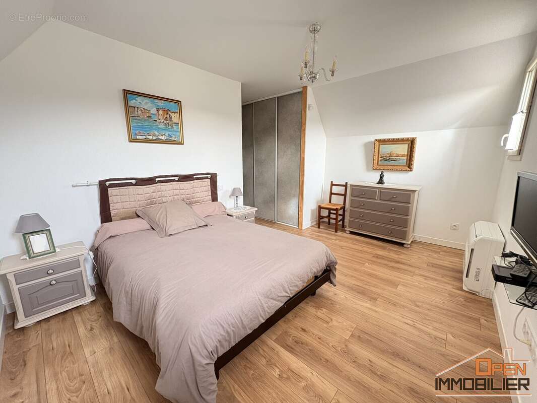 Maison à SAINT-JULIEN-DE-LAMPON